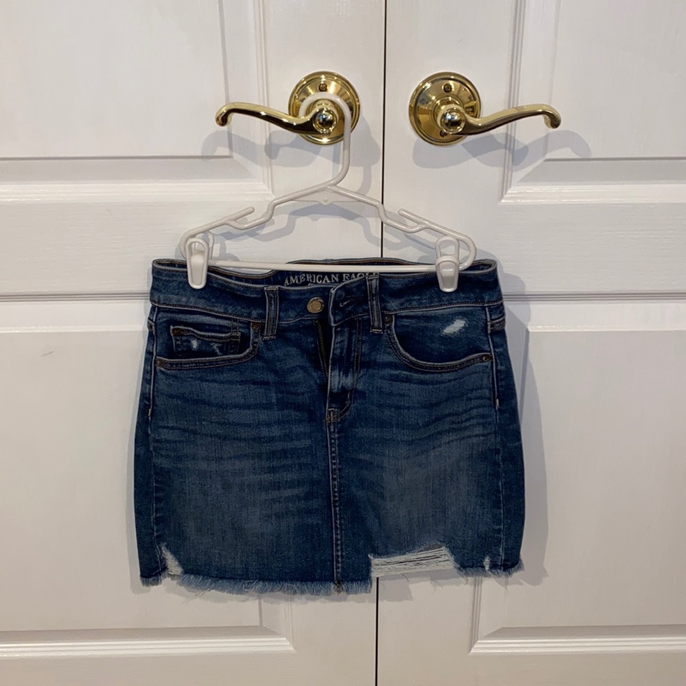 American Eagle mini skirt never worn before